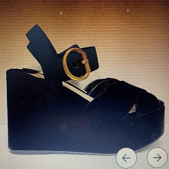 Gorgeous velvet authentic PRADA wedges. 39.5 (EU) - Picture 2 of 6